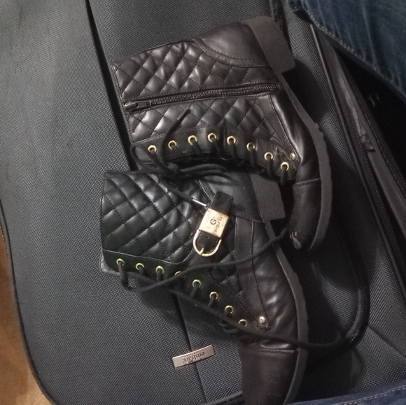 Heels and heels boots - Picture 1 of 3